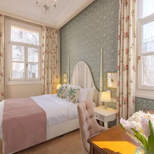 https://gatto-perso-luxury-studios-apartments.hotels-of-thessaloniki.com